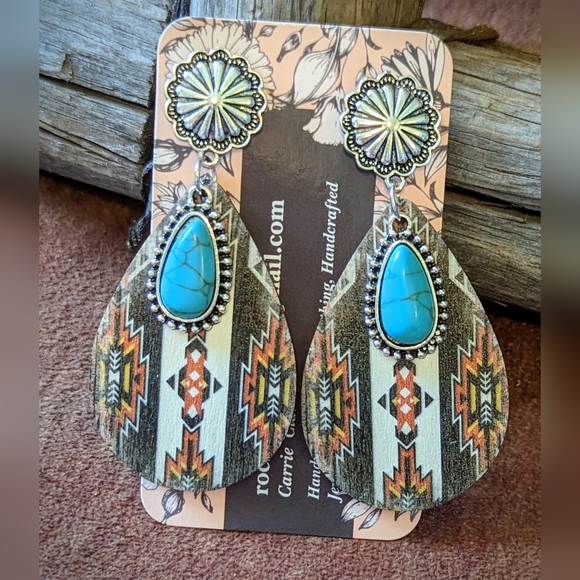 2/$12 NWT Wooden Aztec Post Earrings W Turquoise Color Stone Drop - Picture 1 of 4
